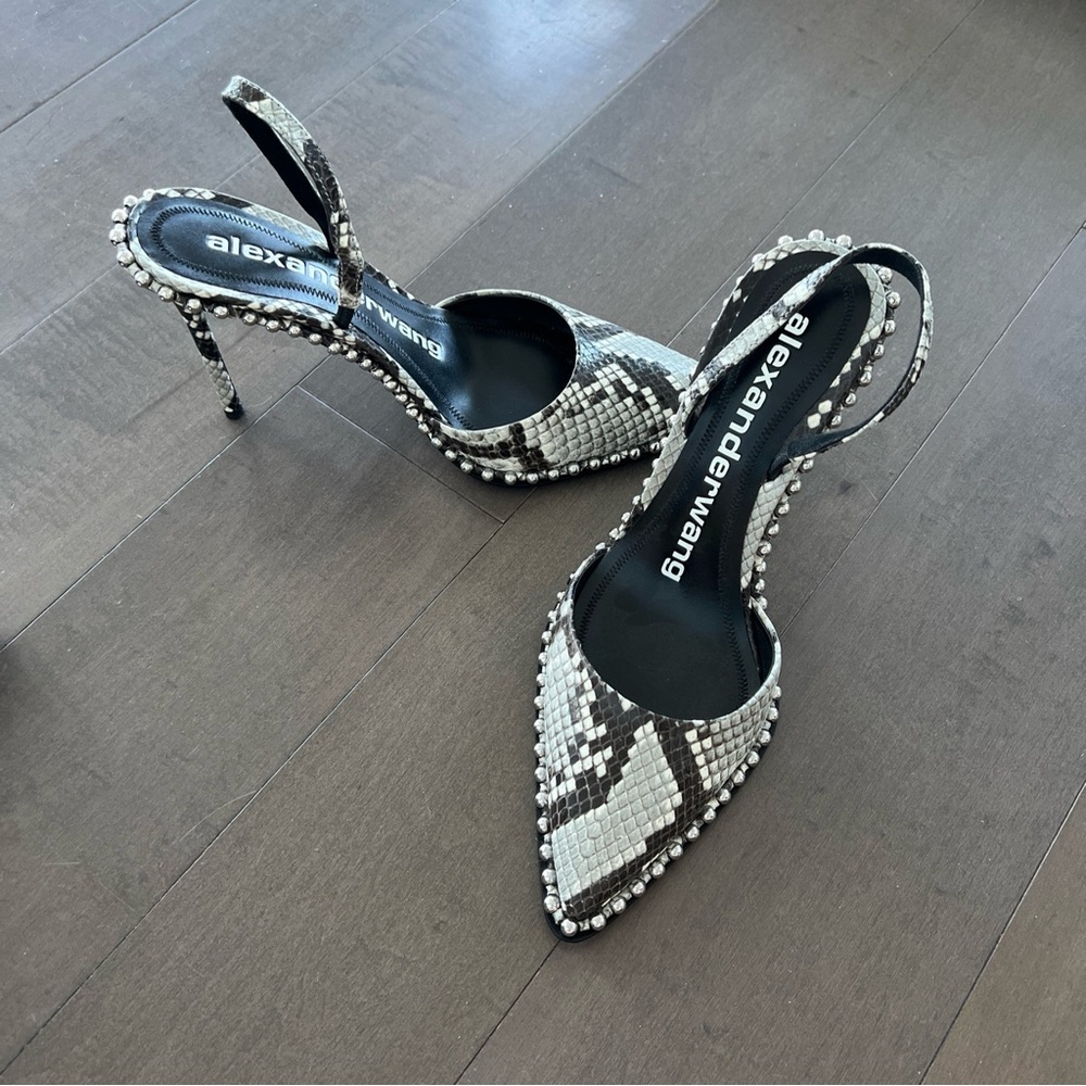 Alexander wang snakeskin heel closed toe women’s studded size 37.5 7.5